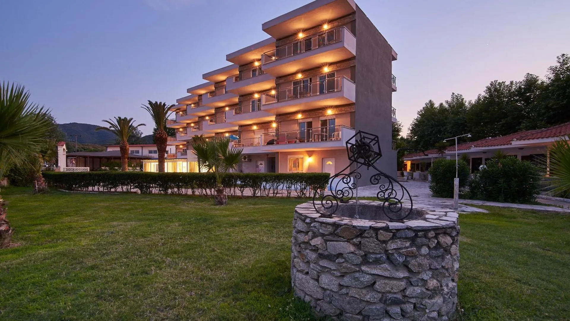 Hotel Sarti Beach